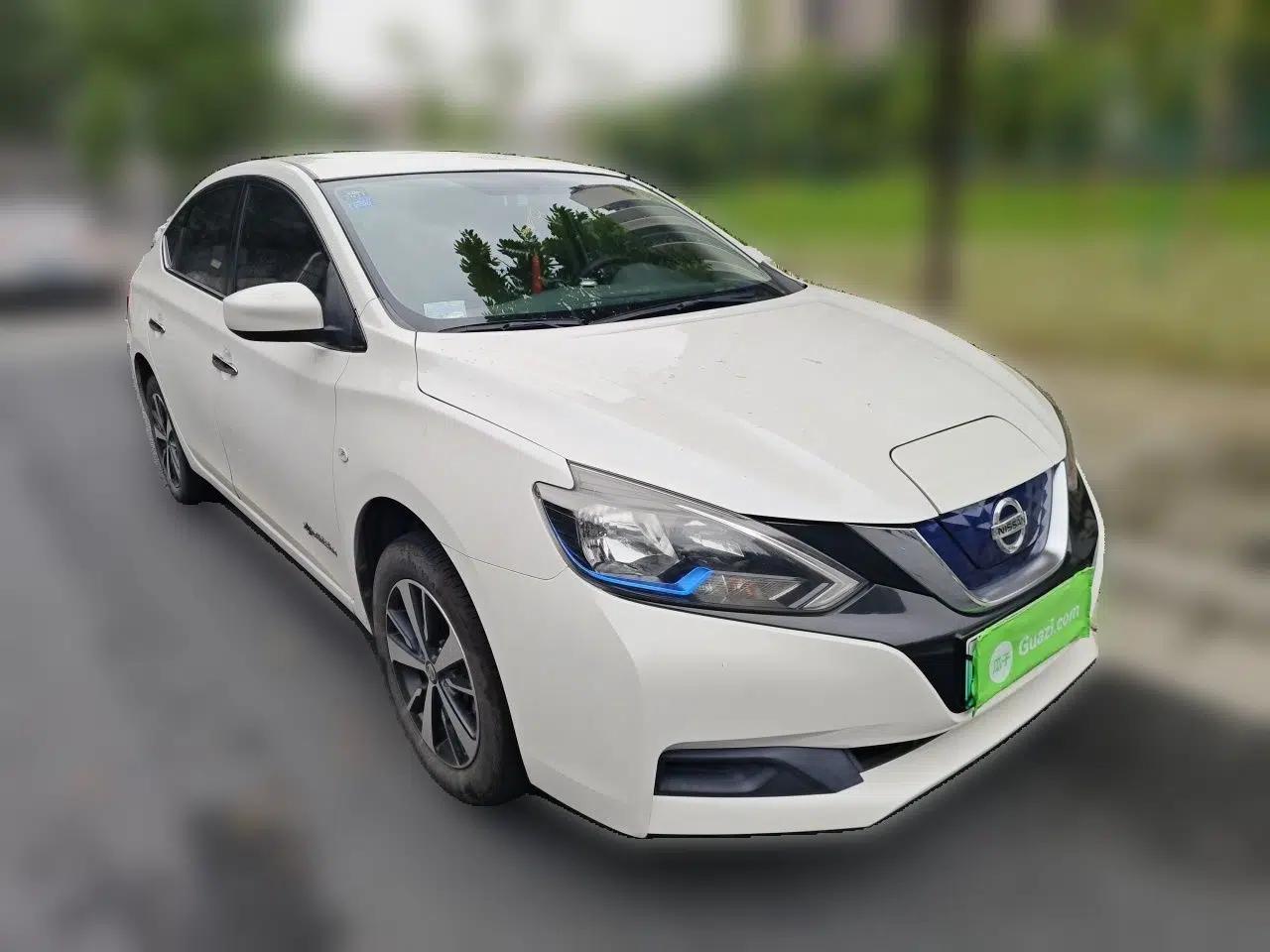 Nissan Sylphy EV 2018 Smart Edition — миниатюра 3