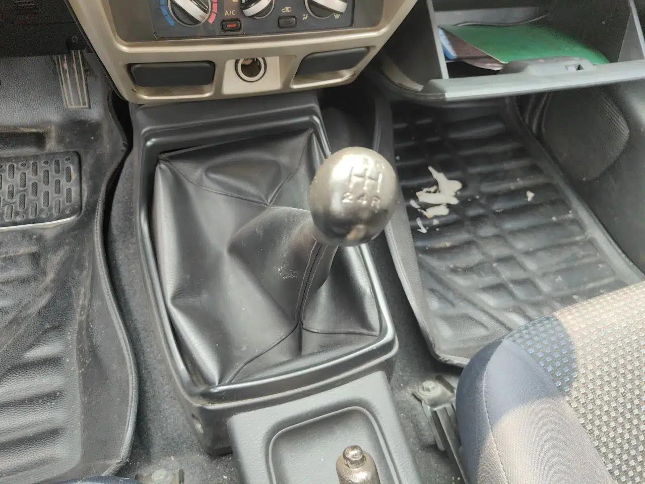 Nissan Paladin 2013 2.4L Two-Wheel Drive Standard Version China IV Standard — миниатюра 15