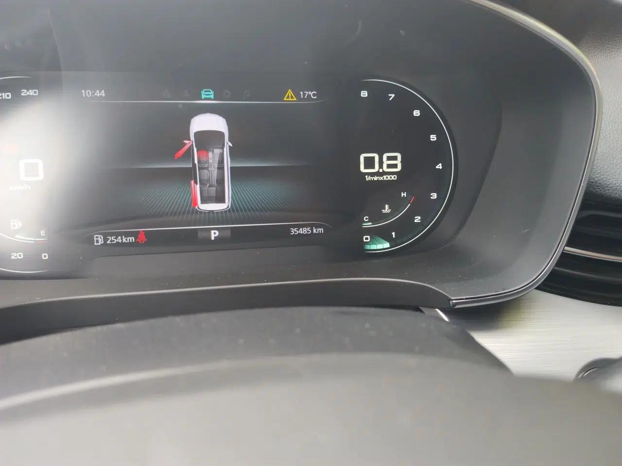 Roewe iMAX8 2022 400TGI Flagship Edition — миниатюра 12