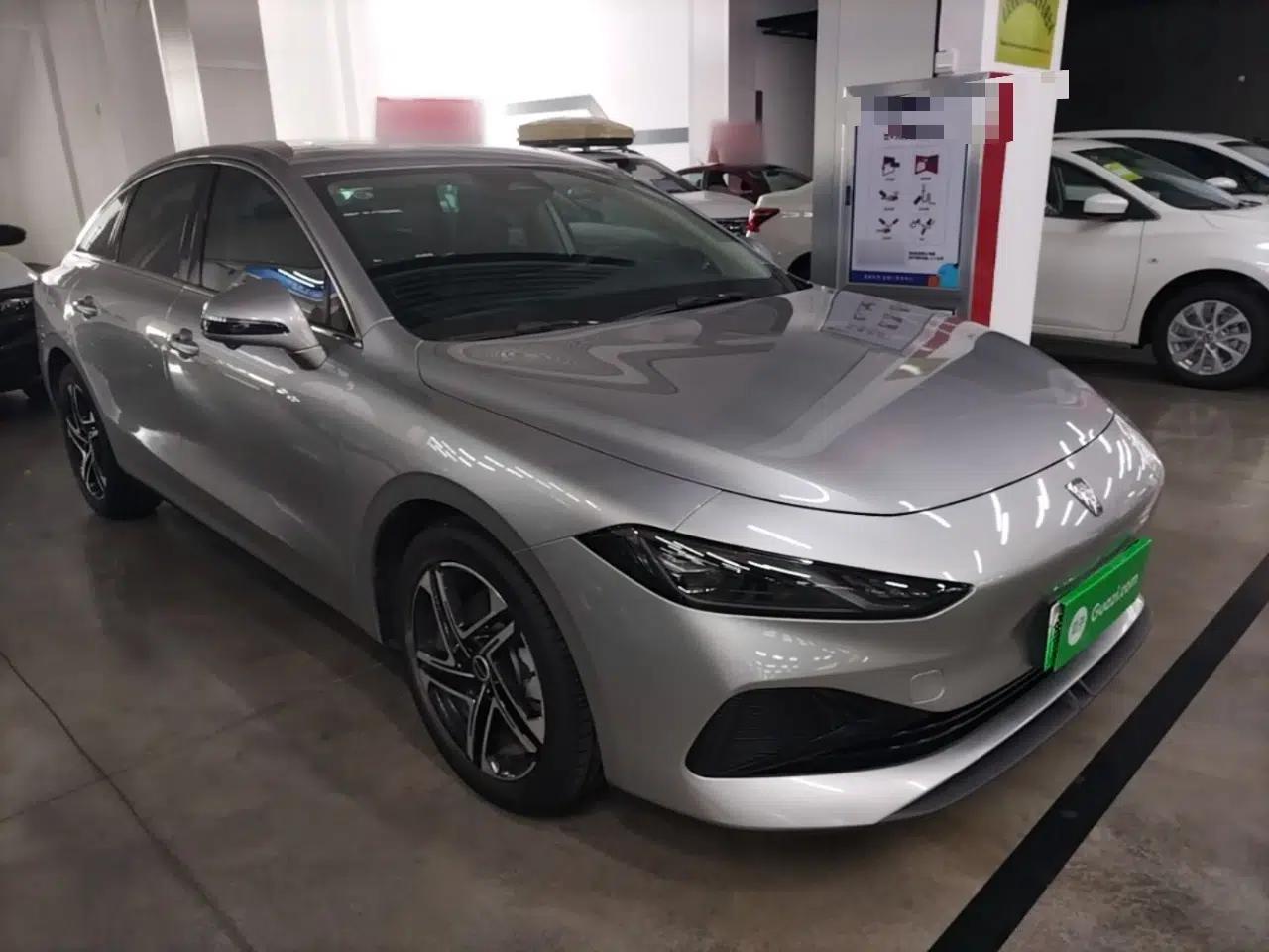 Roewe D7 2023 DMH 125km Flagship Edition — миниатюра 3
