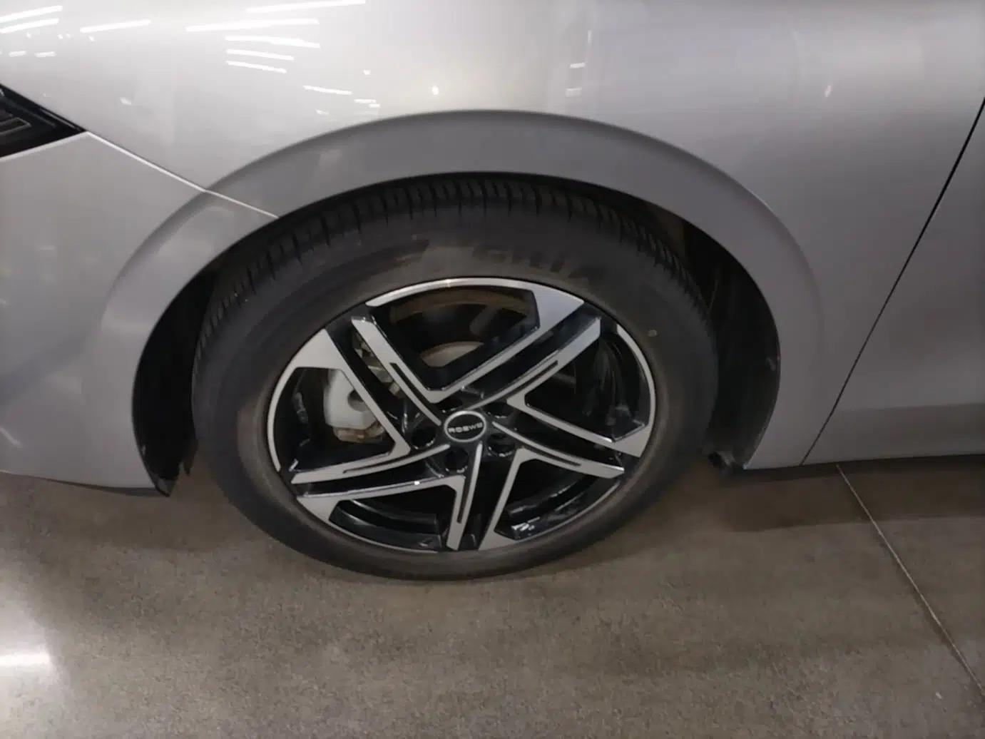 Roewe D7 2023 DMH 125km Flagship Edition — миниатюра 8
