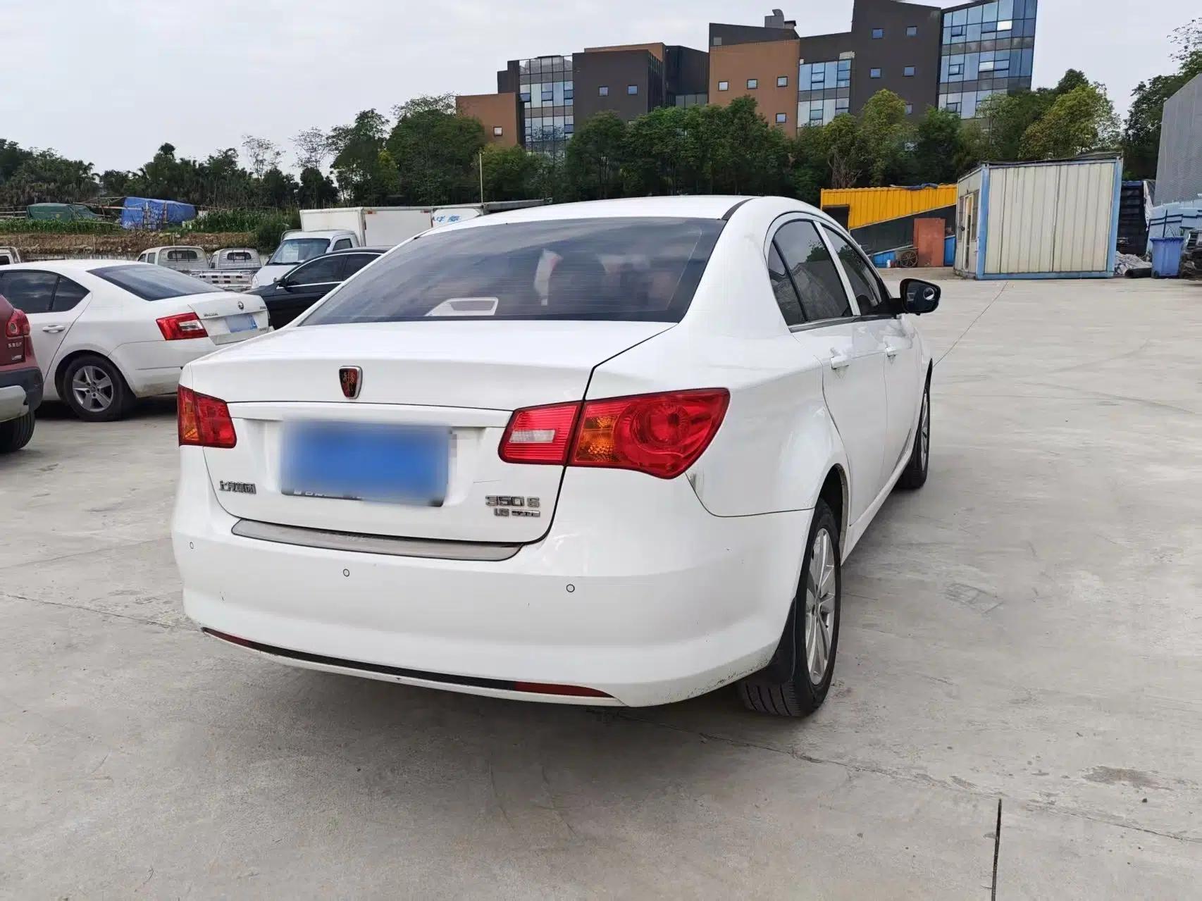 Roewe 350 2015 1.5L Automatic Luxury Sunroof Edition — миниатюра 6