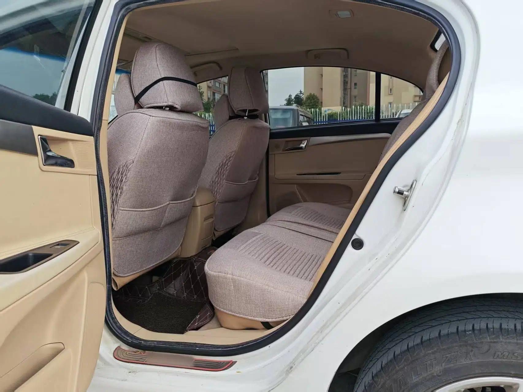 Roewe 350 2015 1.5L Automatic Luxury Sunroof Edition — миниатюра 8
