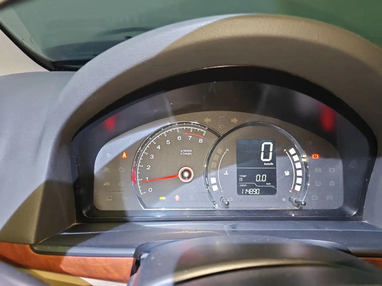 Roewe 350 2012 1.5L Manual Smart Value Edition — миниатюра 12
