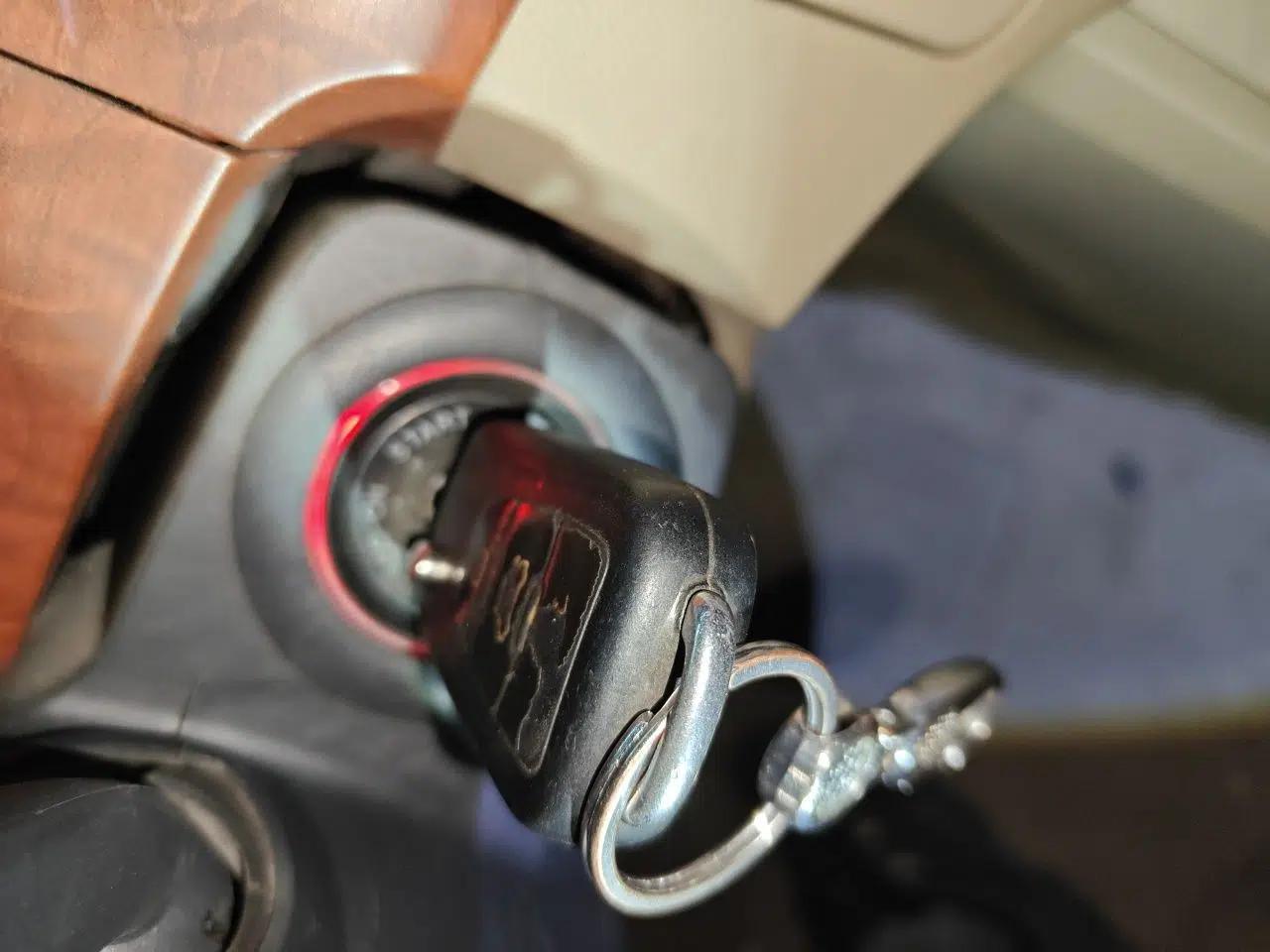 Roewe 350 2012 1.5L Manual Smart Value Edition — миниатюра 9