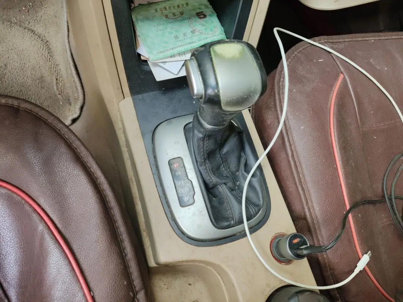 Roewe 350 2014 1.5L Automatic Xunda Edition — миниатюра 15