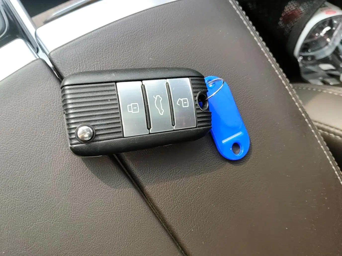Roewe RX8 2018 30T Smart Connectivity All-Wheel Drive Supreme Edition — миниатюра 12