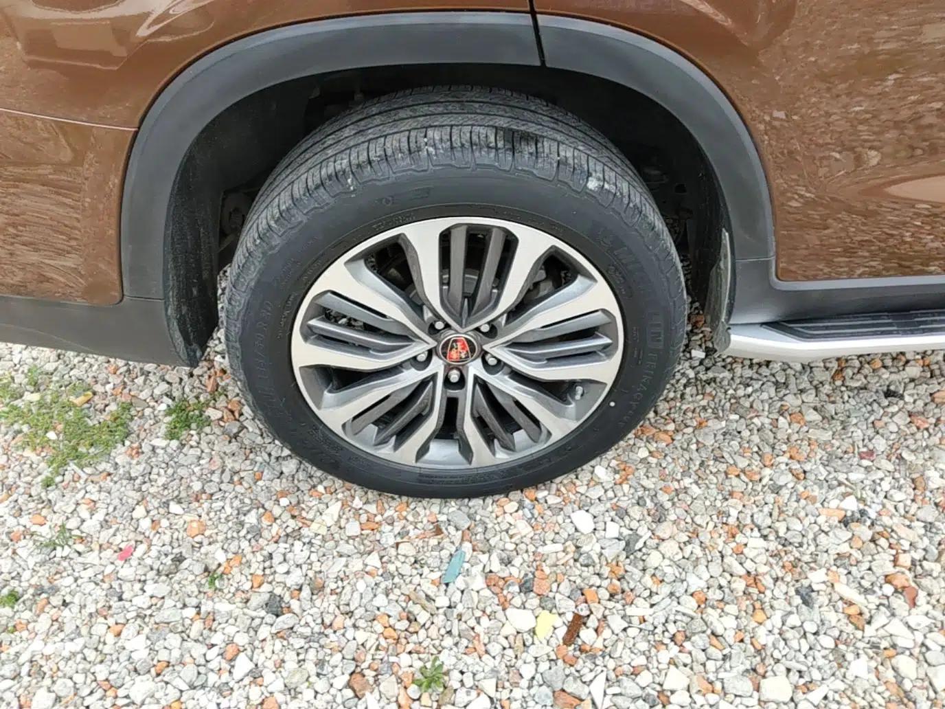 Roewe RX8 2018 30T Smart Connectivity All-Wheel Drive Supreme Edition — миниатюра 10