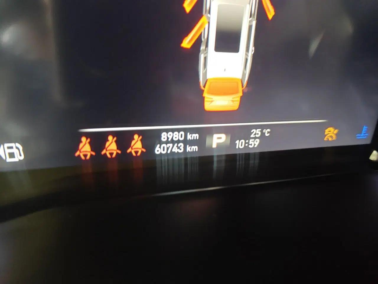 Roewe RX8 2018 30T Smart Connectivity Two-Wheel Drive Supreme Edition — миниатюра 13