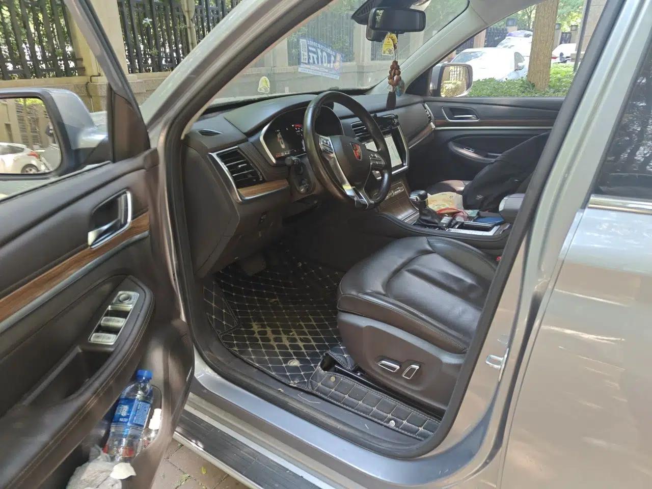 Roewe RX8 2018 30T Smart Connectivity Two-Wheel Drive Supreme Edition — миниатюра 17