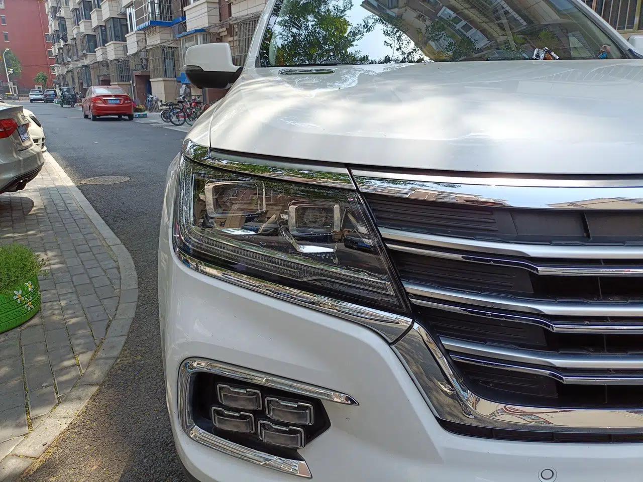 Roewe RX8 2018 30T Smart Connectivity Two-Wheel Drive Flagship Edition — миниатюра 7