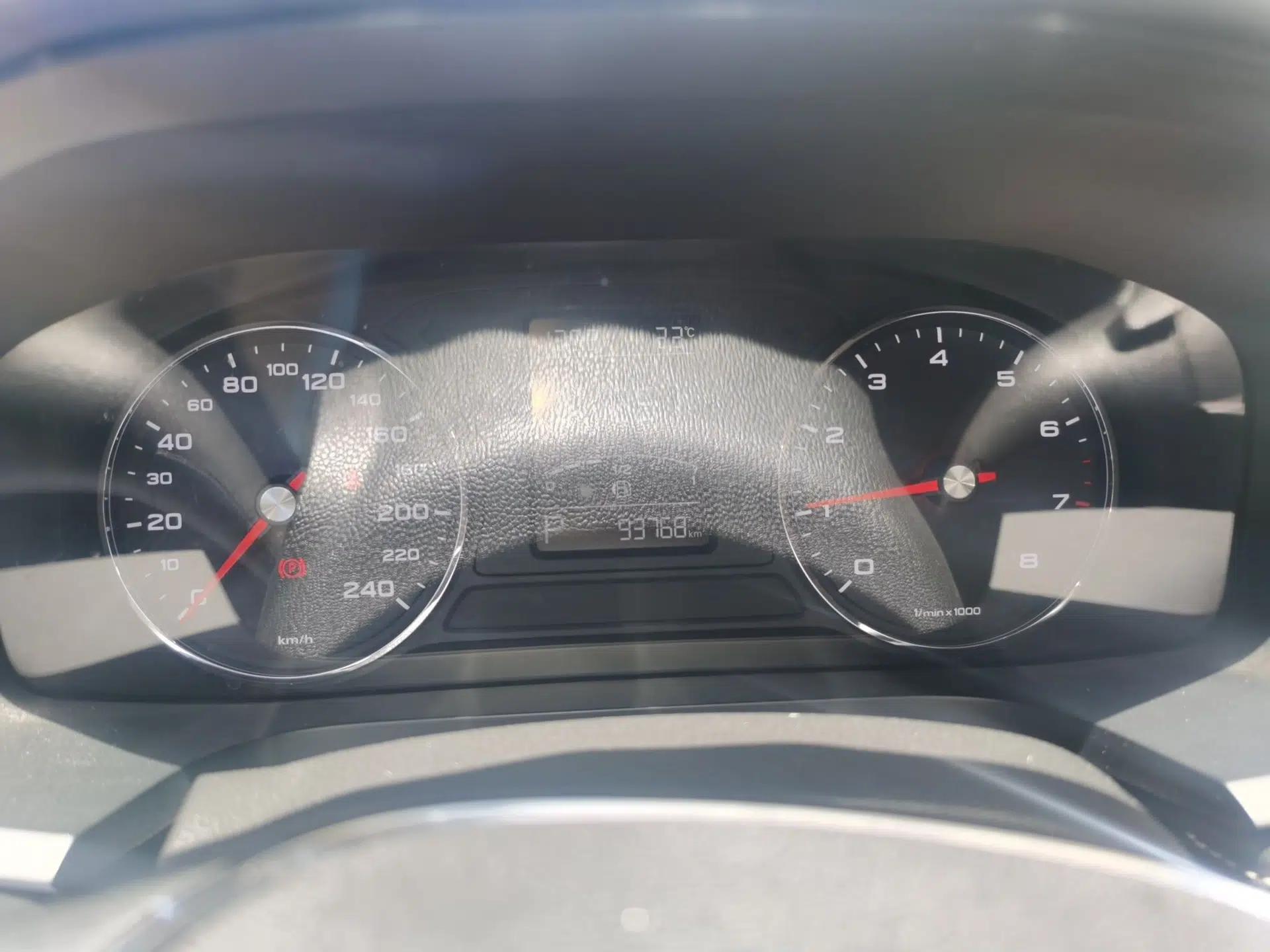 Roewe i6 2017 16T Automatic Connected Smart Edition — миниатюра 12