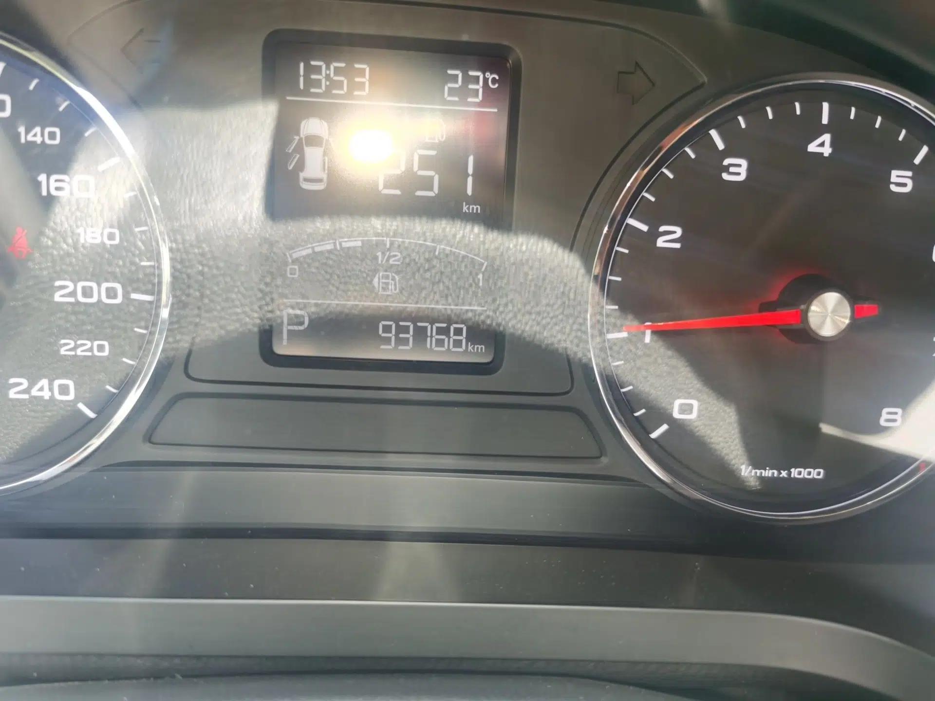 Roewe i6 2017 16T Automatic Connected Smart Edition — миниатюра 13