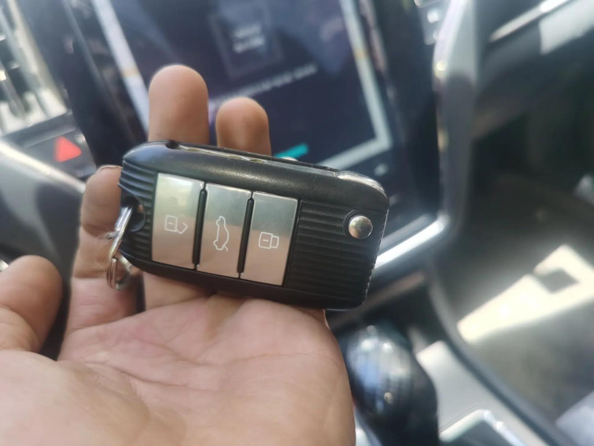 Roewe i6 2017 16T Automatic Connected Smart Edition — миниатюра 9