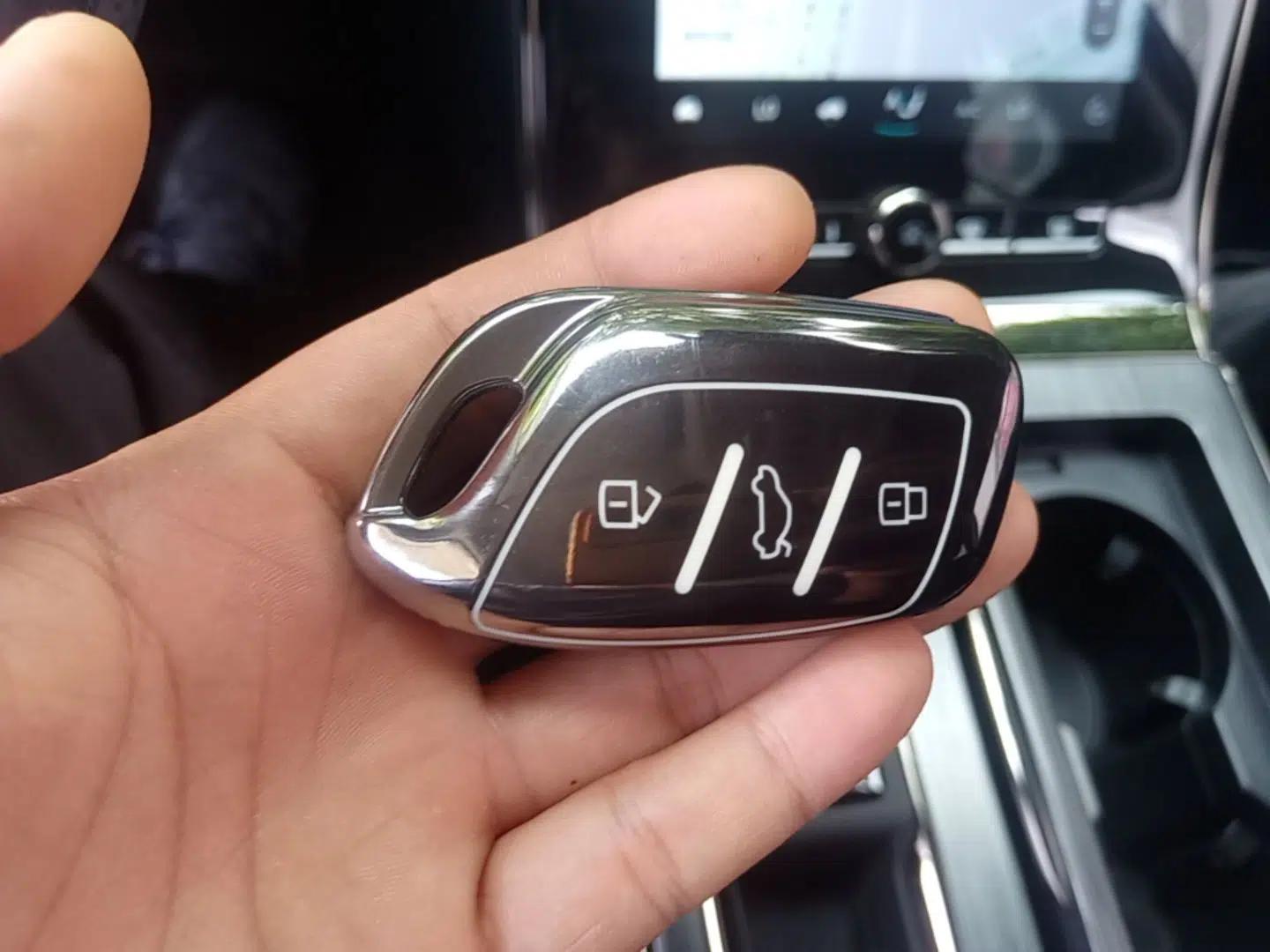 Roewe RX5 New Energy 2021 ePLUS National Trend Ronglin Luxury Edition — миниатюра 12