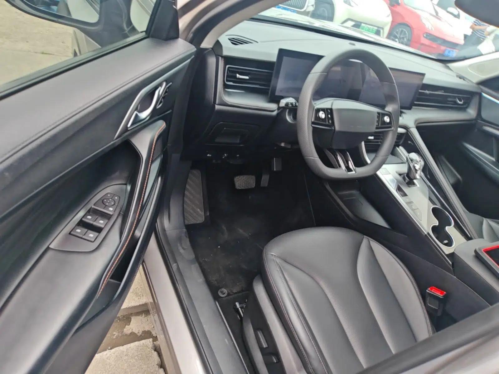 Roewe RX5 New Energy 2023 eRX5 Ultra-Hybrid Comfort Edition — миниатюра 19