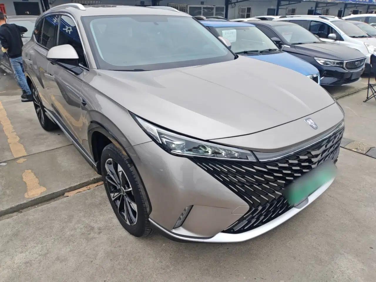 Roewe RX5 New Energy 2023 eRX5 Ultra-Hybrid Comfort Edition — миниатюра 3