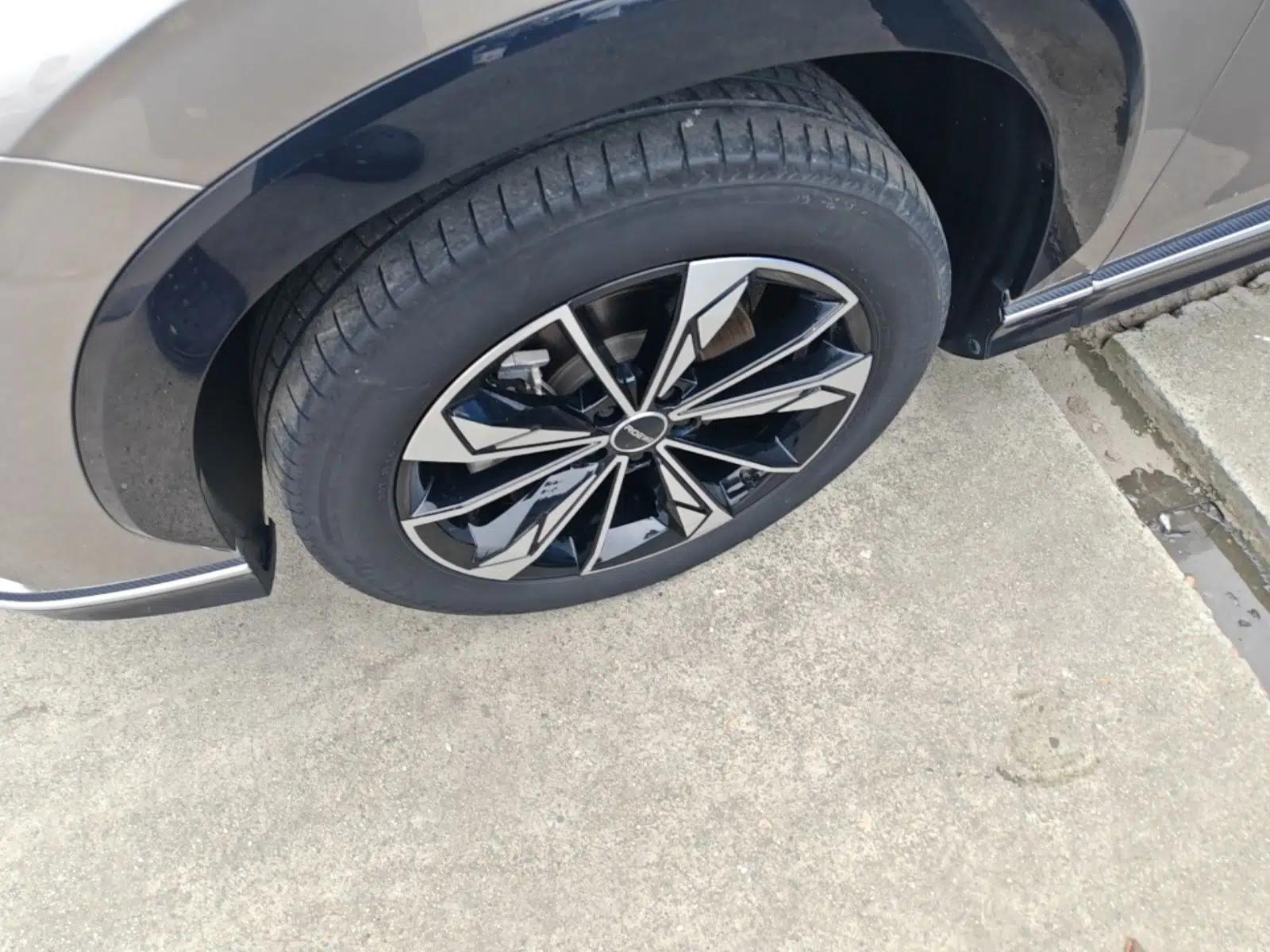 Roewe RX5 New Energy 2023 eRX5 Ultra-Hybrid Comfort Edition — миниатюра 8