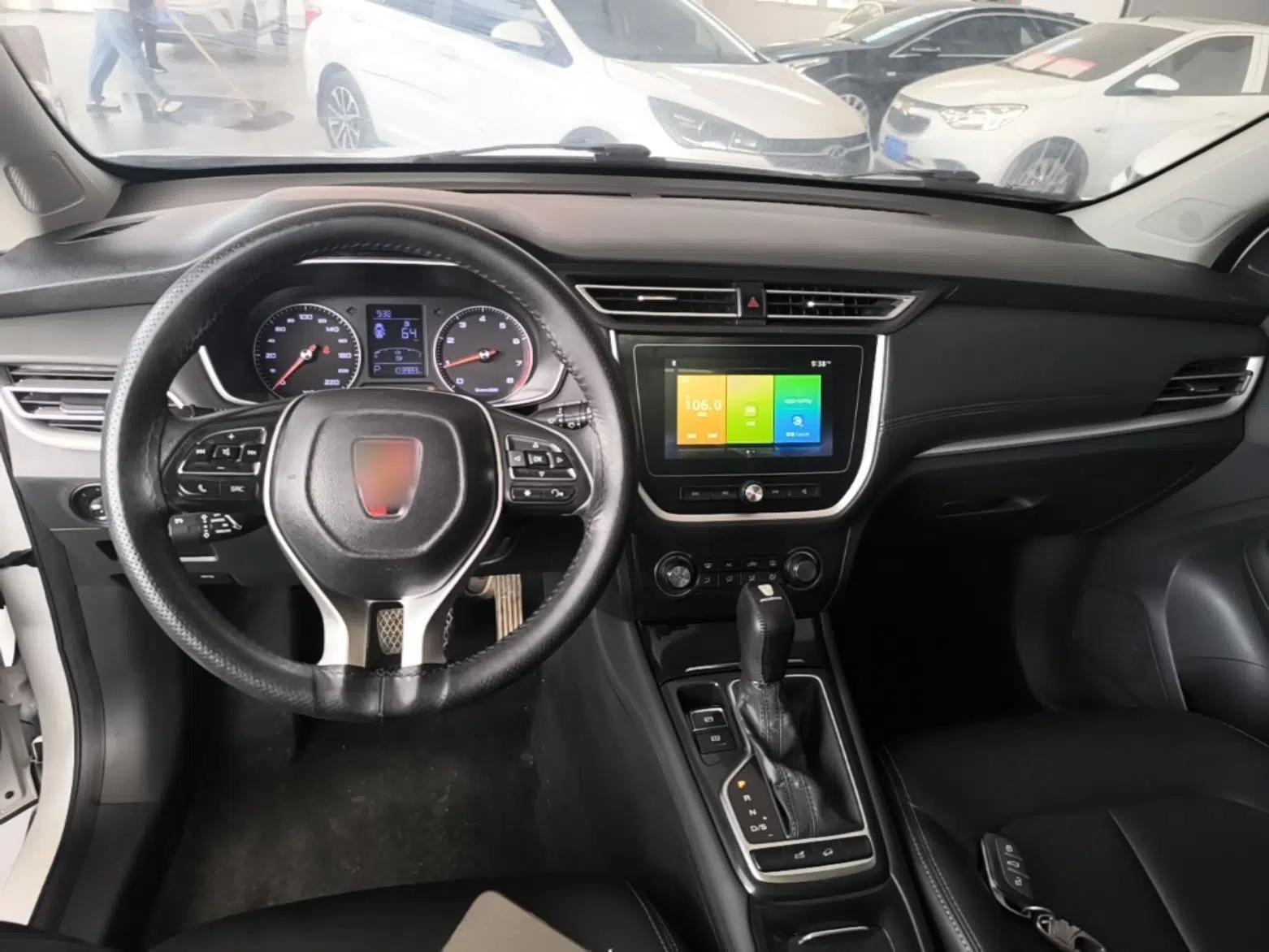 Roewe RX3 2020 1.6L CVT 4G Connected Ultra-Fun Elite Edition — миниатюра 12