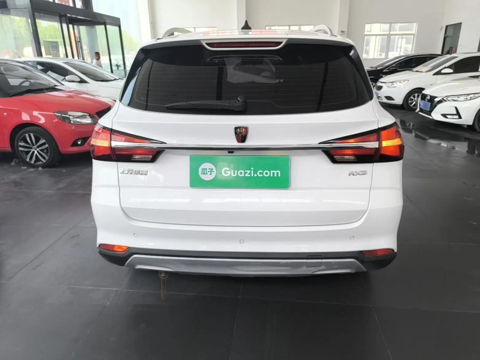 Roewe RX3 2020 1.6L CVT 4G Connected Ultra-Fun Elite Edition — миниатюра 3