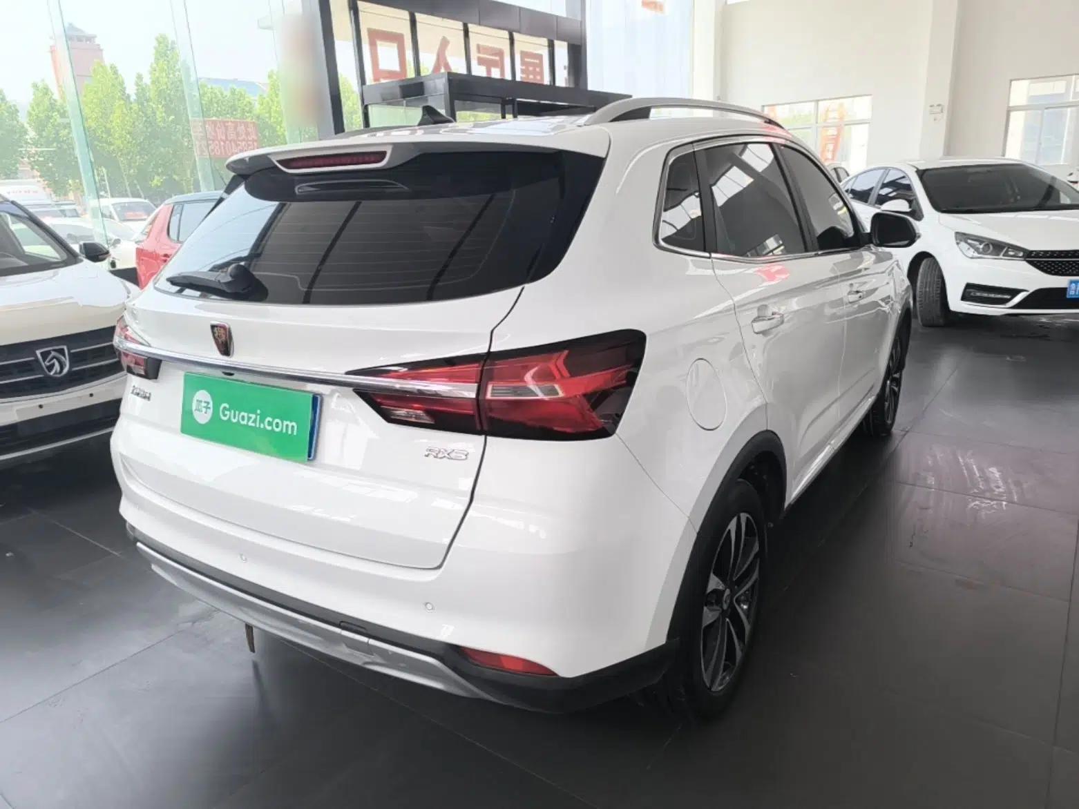 Roewe RX3 2020 1.6L CVT 4G Connected Ultra-Fun Elite Edition — миниатюра 4