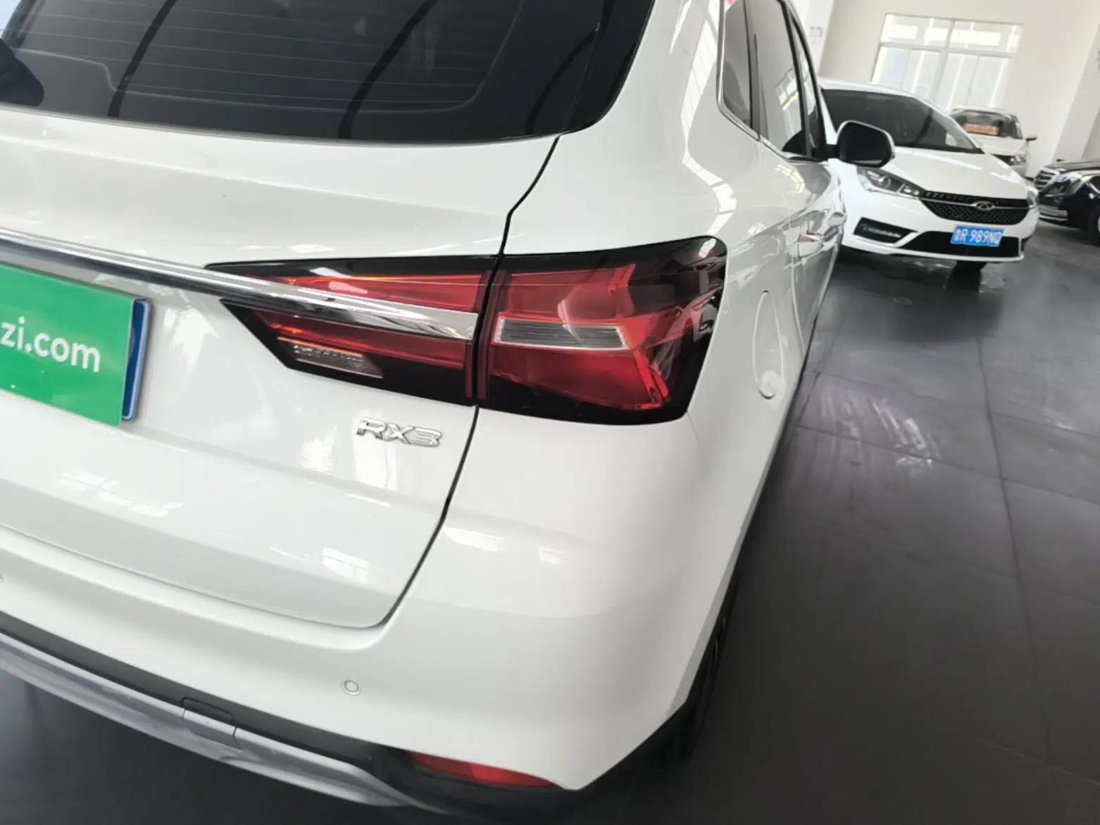 Roewe RX3 2020 1.6L CVT 4G Connected Ultra-Fun Elite Edition — миниатюра 8