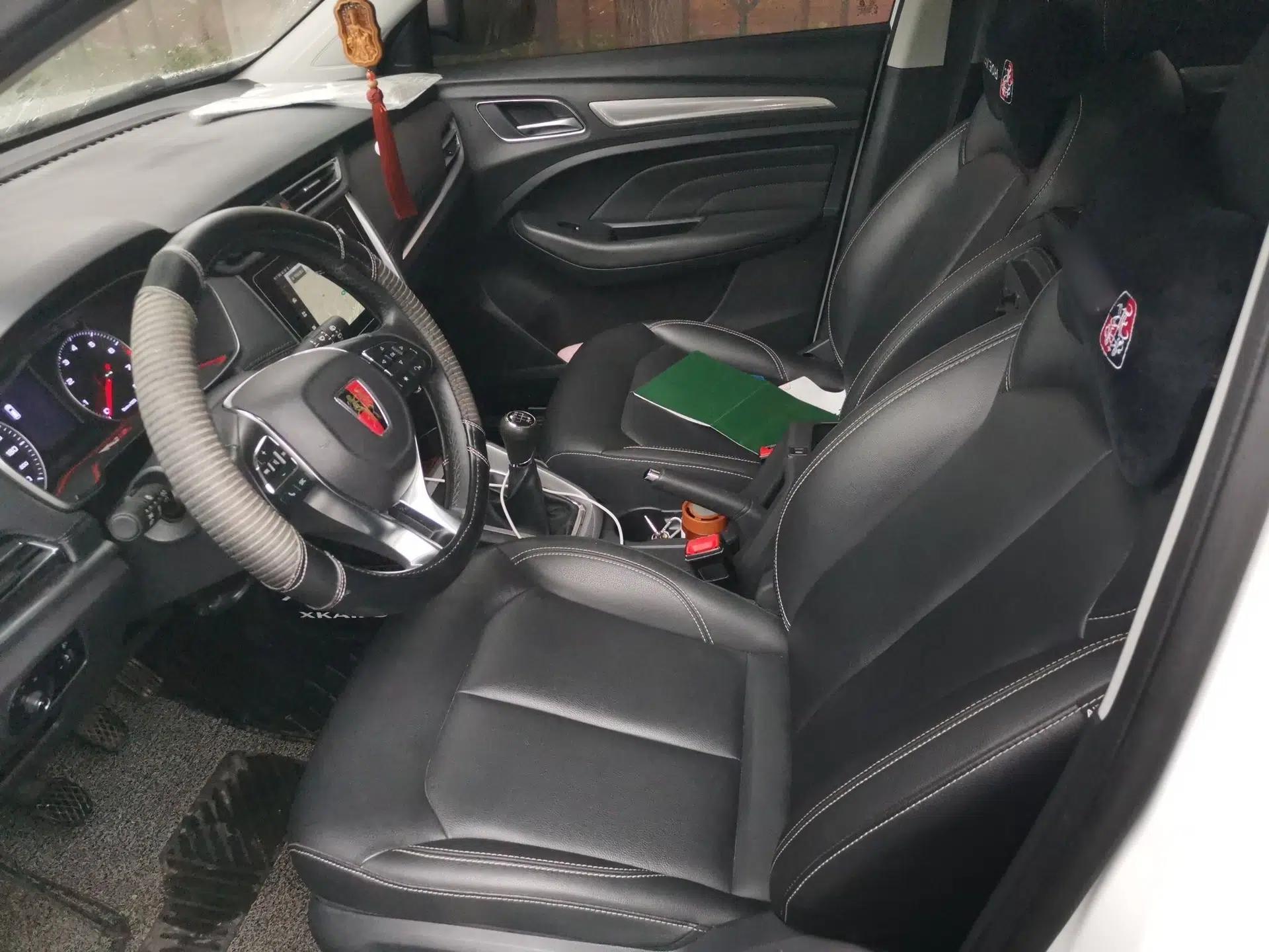 Roewe RX3 2018 1.6L Manual Internet Smart Edition — миниатюра 16
