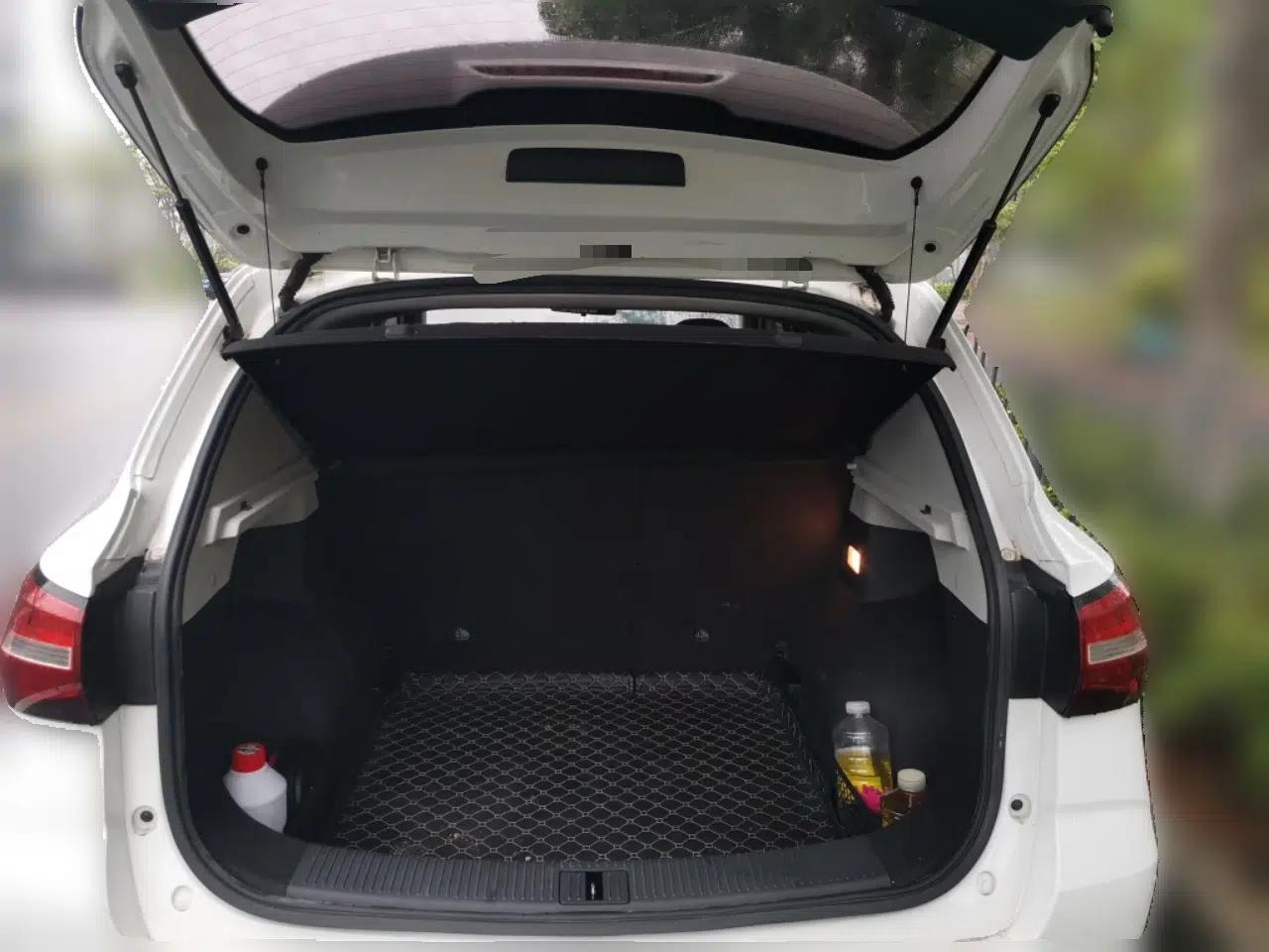 Roewe RX3 2018 1.6L Manual Internet Smart Edition — миниатюра 20