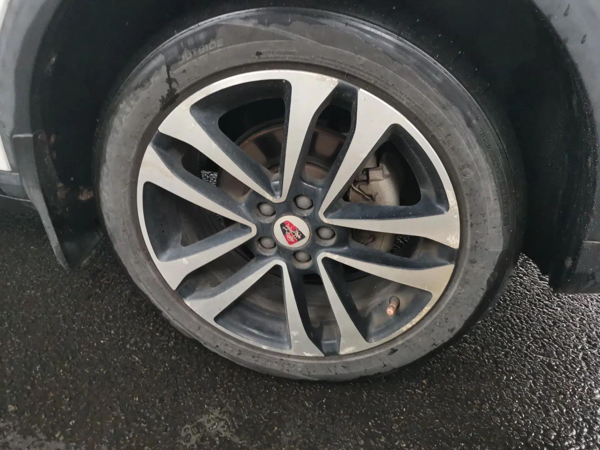 Roewe RX3 2018 1.6L Manual Internet Smart Edition — миниатюра 8