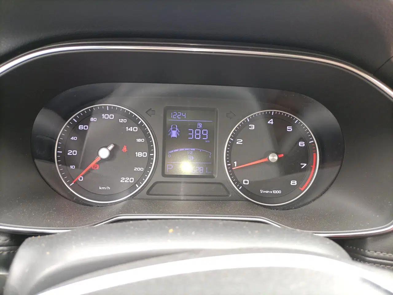 Roewe RX3 2018 1.6L CVT Flagship Edition — миниатюра 12