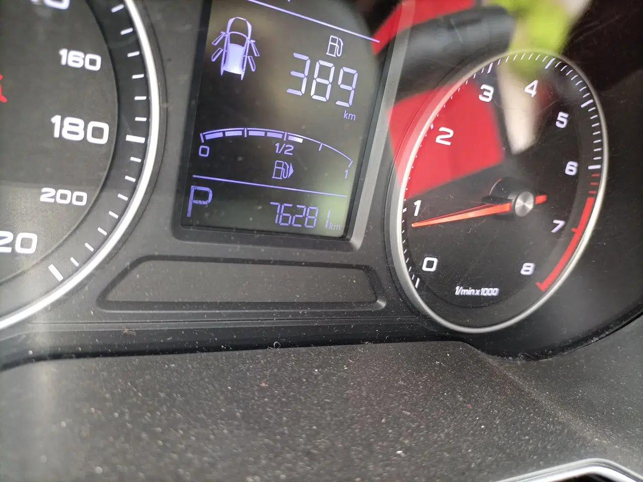 Roewe RX3 2018 1.6L CVT Flagship Edition — миниатюра 13