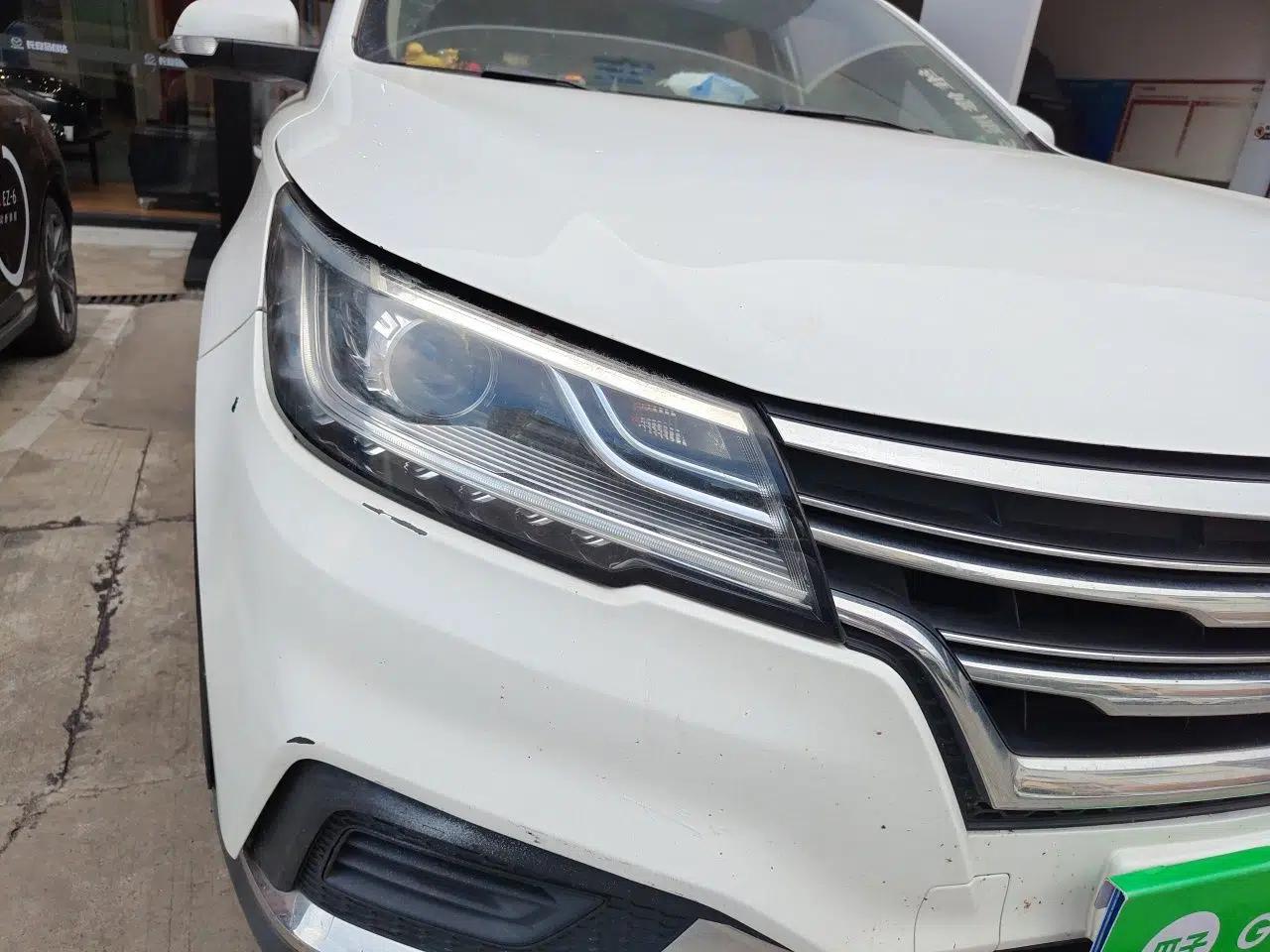 Roewe RX3 2020 1.6L CVT 4G Connected Ultra-Fun Elite Edition — миниатюра 7