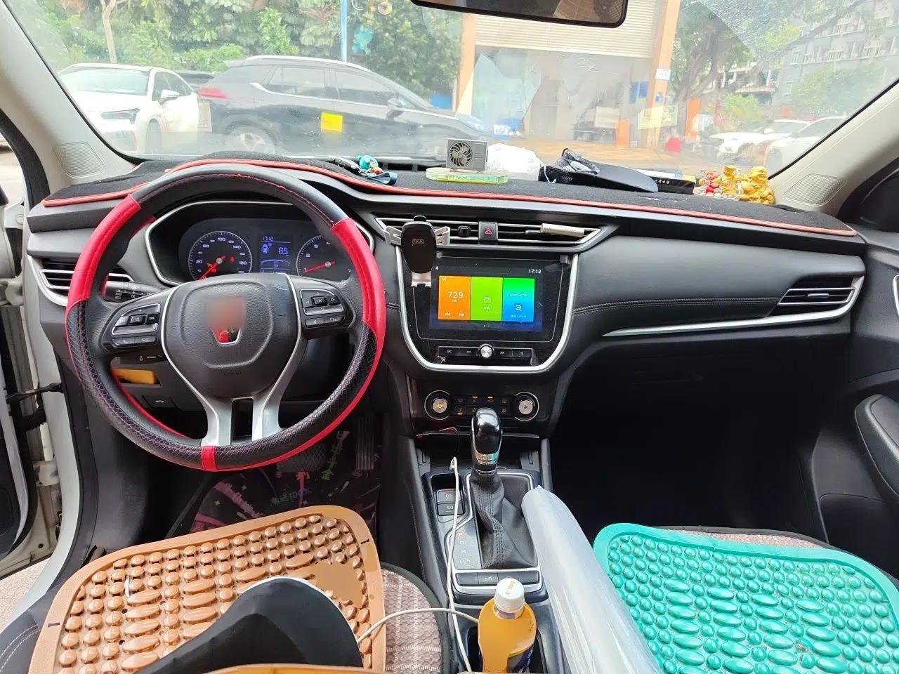 Roewe RX3 2020 1.6L CVT 4G Connected Ultra-Fun Elite Edition — миниатюра 10