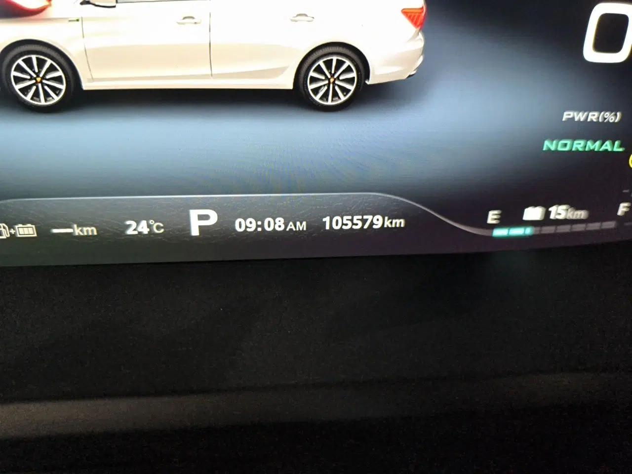 Roewe i6 New Energy 2017 45T Hybrid Connect & Smart Enjoyment Edition — миниатюра 13
