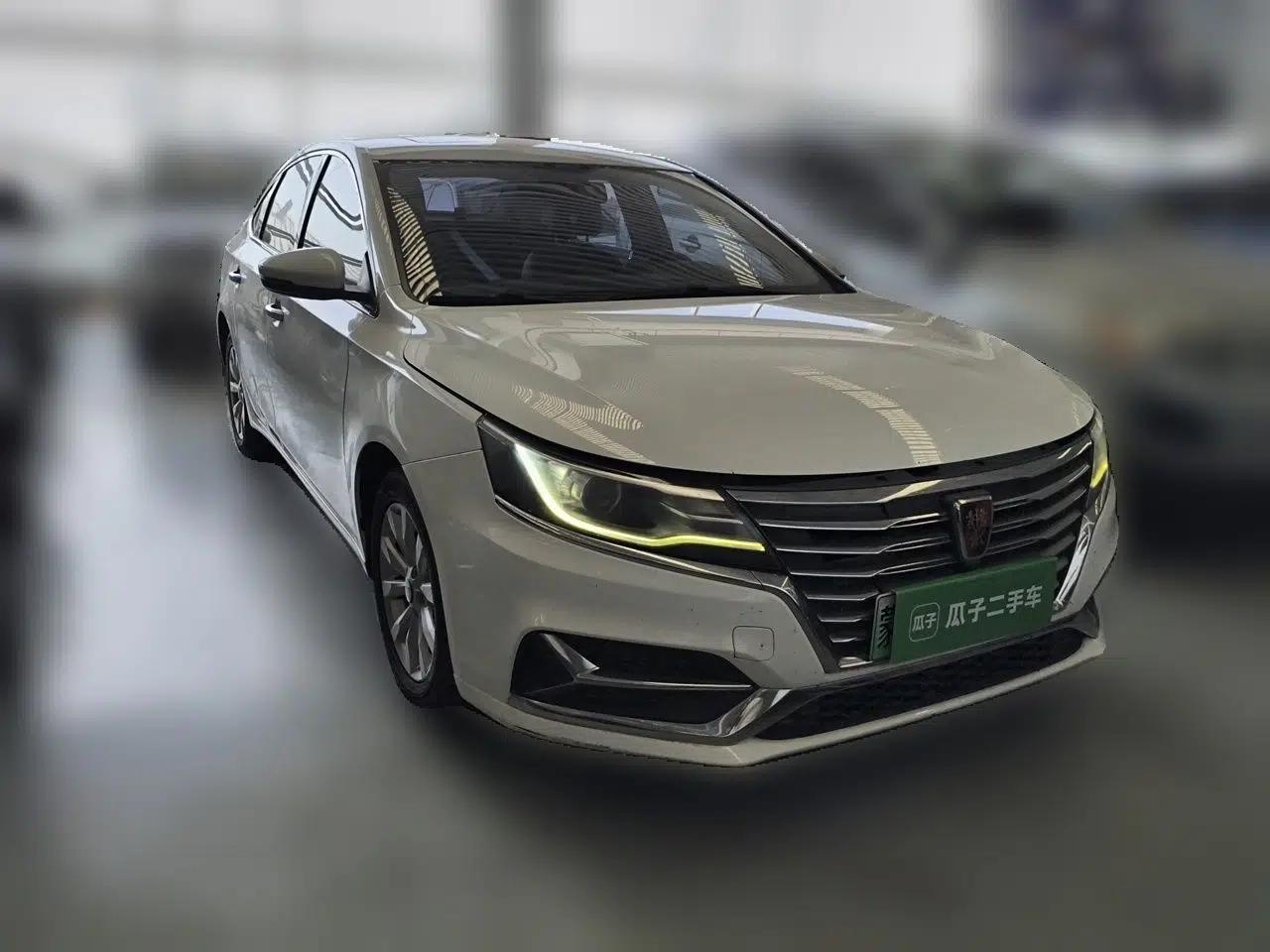 Roewe i6 New Energy 2017 45T Hybrid Connect & Smart Enjoyment Edition — миниатюра 3