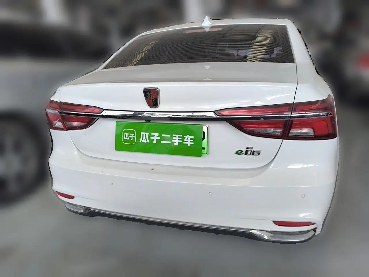 Roewe i6 New Energy 2017 45T Hybrid Connect & Smart Enjoyment Edition — миниатюра 5