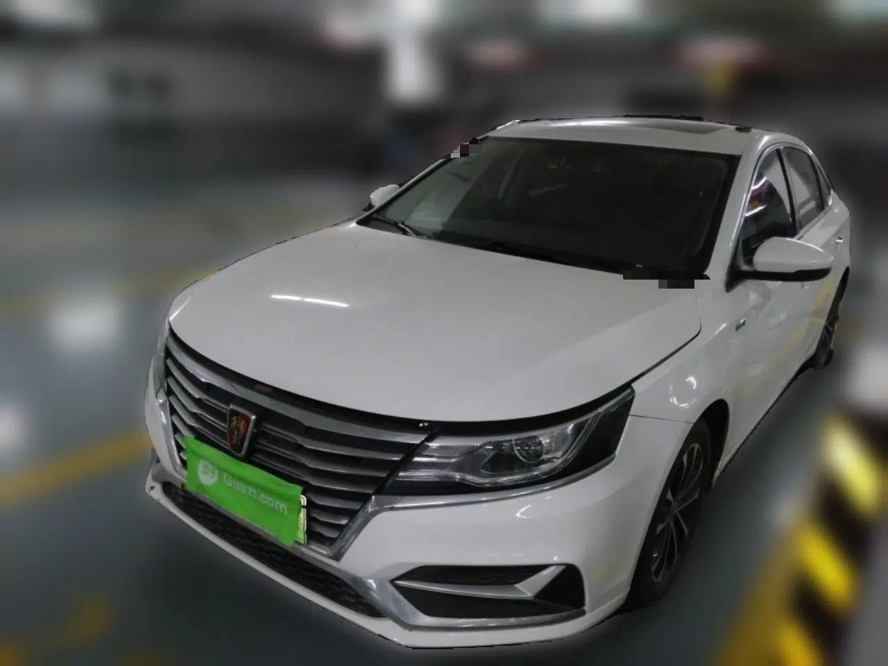 Roewe i6 New Energy 2019 PLUS 50T Internet Glory Flagship Edition — миниатюра 1