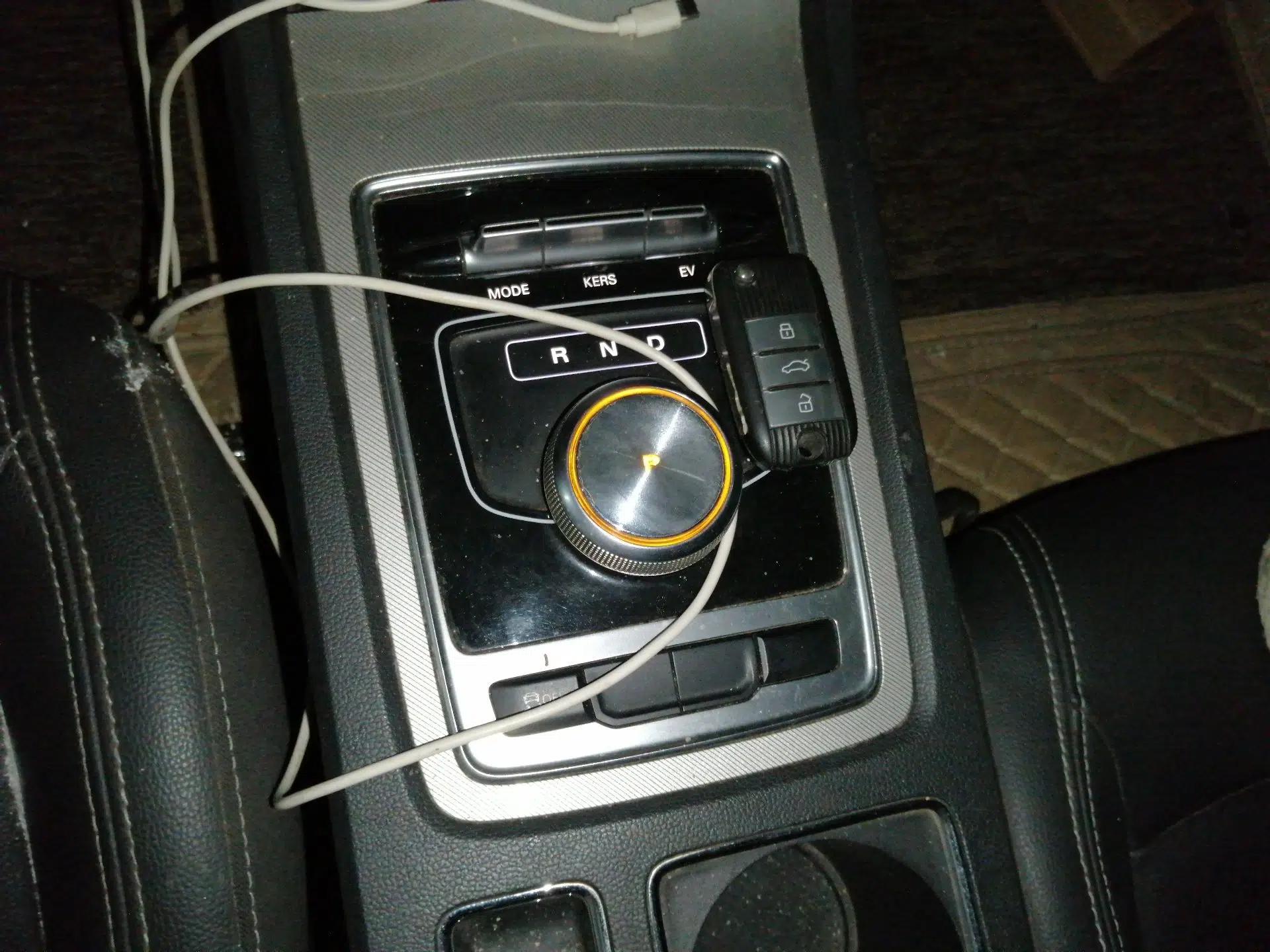 Roewe i6 New Energy 2019 PLUS 50T Internet Glory Flagship Edition — миниатюра 15