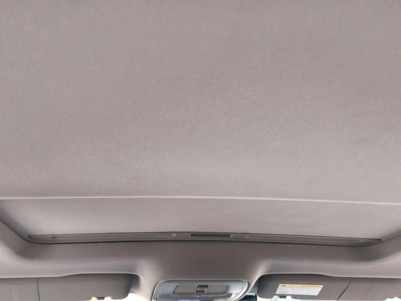Roewe i6 New Energy 2017 45T Hybrid Connective Smart Luxury Edition — миниатюра 19