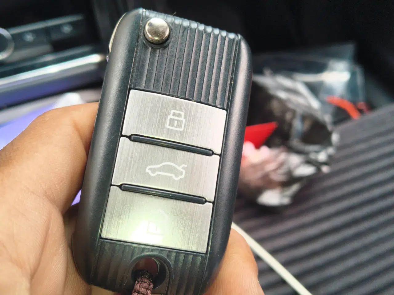 Roewe i6 New Energy 2017 45T Hybrid Connective Smart Luxury Edition — миниатюра 9