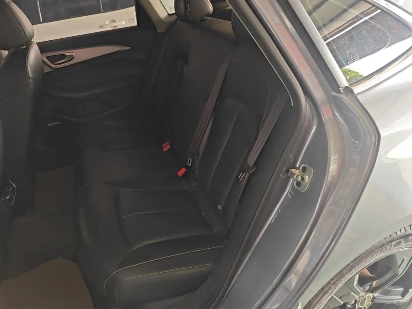 Roewe i6 MAX New Energy 2021 1.5T PHEV Online Ride-Hailing Luxury Edition — миниатюра 19