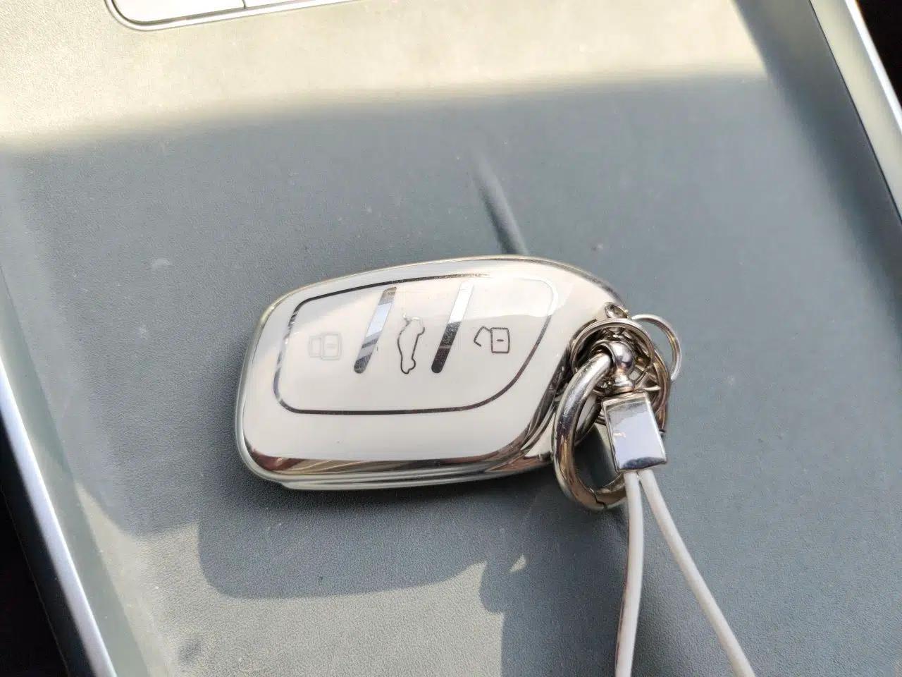 Roewe D6 2025 520km Luxury Edition — миниатюра 9