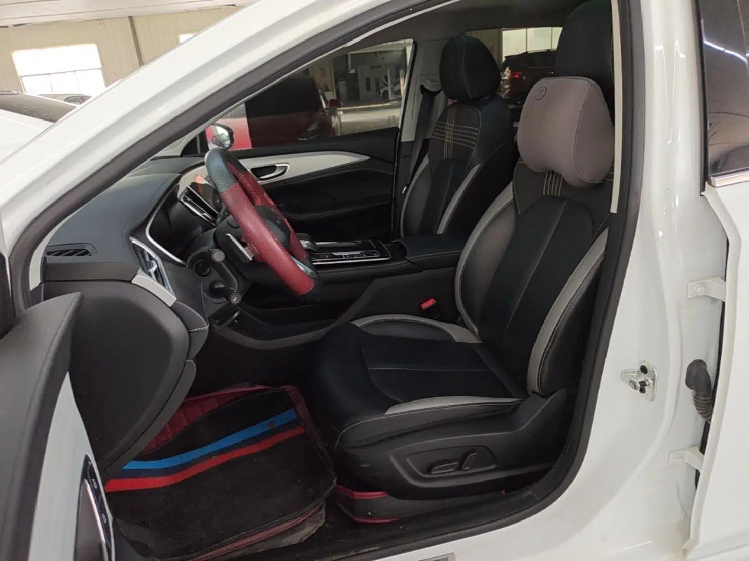 Roewe i6 MAX 2020 300TGI Automatic Supreme Edition with Cool Sunroof and Advanced Driving Features — миниатюра 18