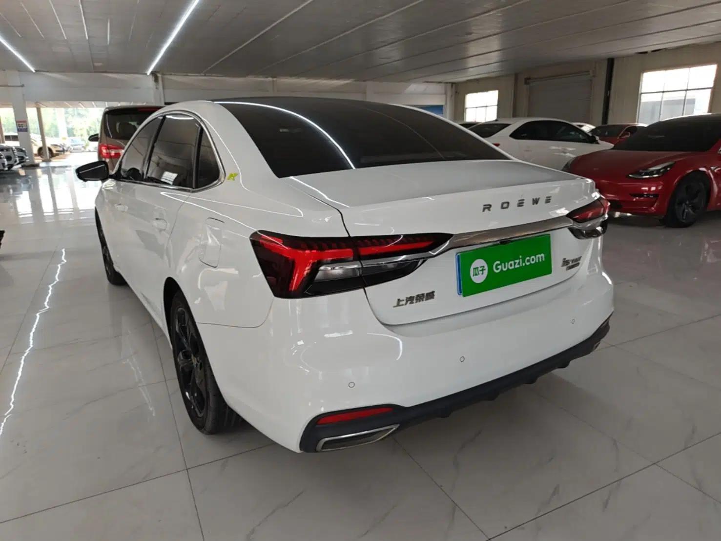 Roewe i6 MAX 2020 300TGI Automatic Supreme Edition with Cool Sunroof and Advanced Driving Features — миниатюра 4