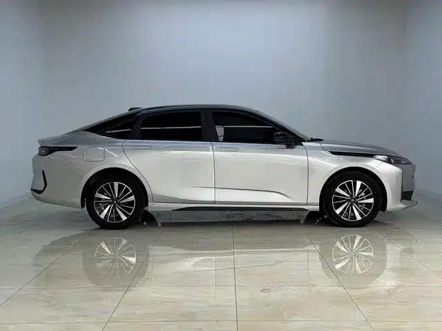 Changan Qiyuan A05 2024 Model - Truly Delicious Edition 70 Superior Type — миниатюра 17