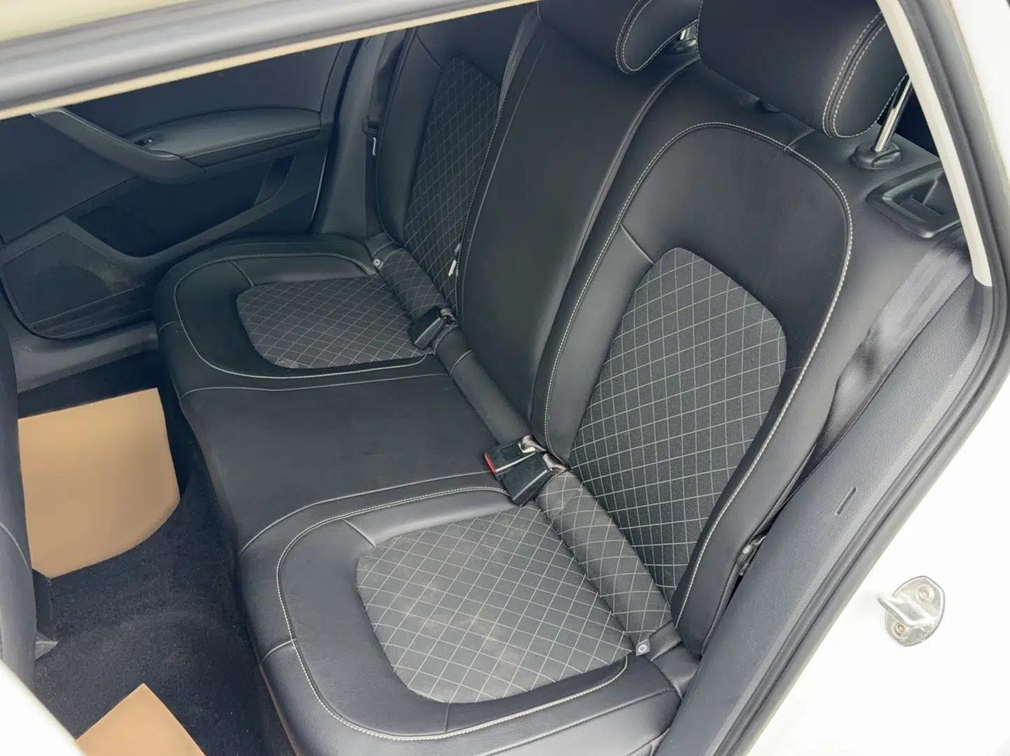 Skoda Rapid Spaceback 2018 1.6L Manual Comfort Edition — миниатюра 19