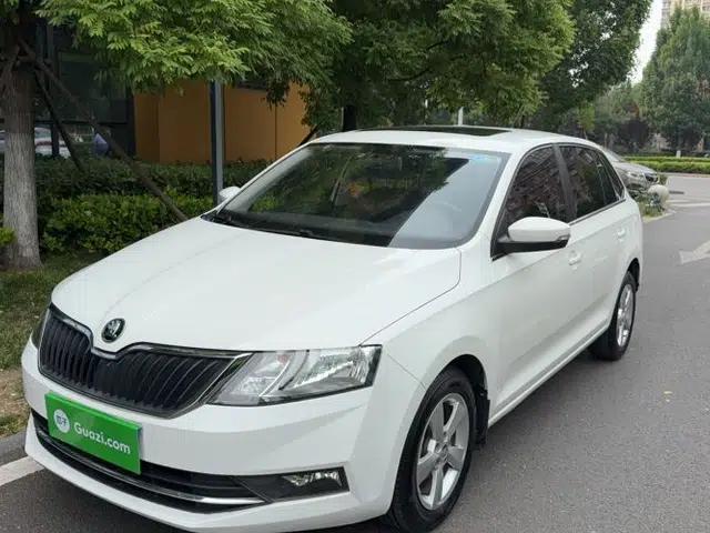 Skoda Rapid Spaceback 2018 1.6L Manual Comfort Edition
