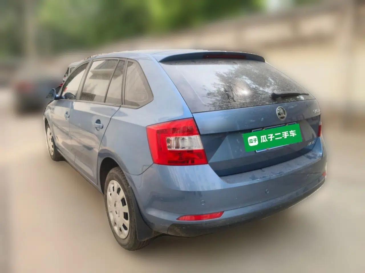 Skoda Rapid Spaceback 2014 1.6L Automatic Enjoyment Edition — миниатюра 4