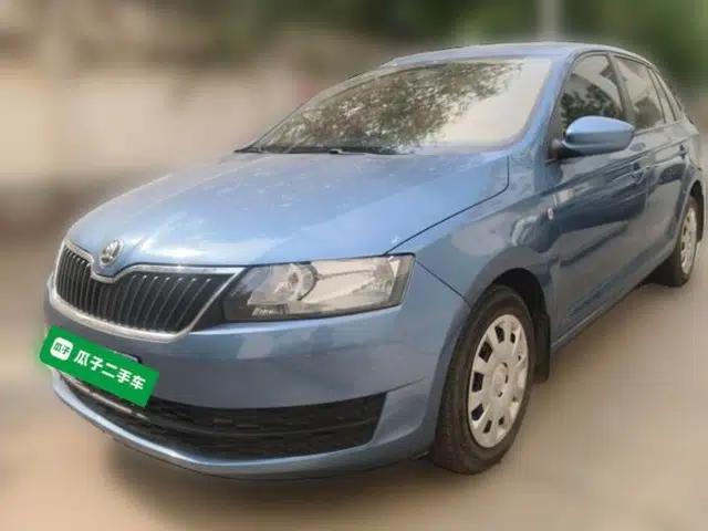 Skoda Rapid Spaceback 2014 1.6L Automatic Enjoyment Edition