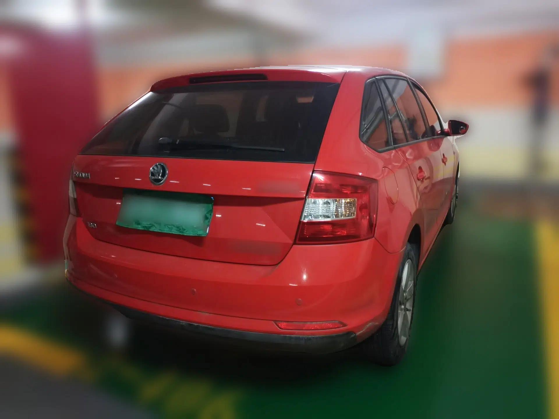 Skoda Rapid Spaceback 2016 Revised Version 1.6L Automatic Front-Drive Edition — миниатюра 6